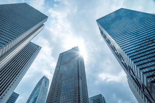 Thang máy cao tầng