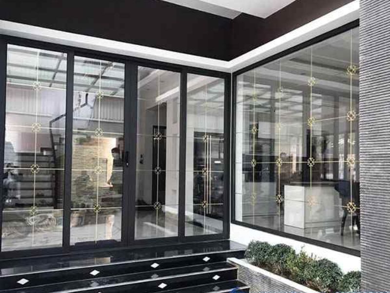 Thay Cửa Cũ Bằng Cửa Nhôm Kính – Có Nên?